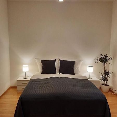 Apartment Prague-2 Rooms Free Parking Bagian luar foto