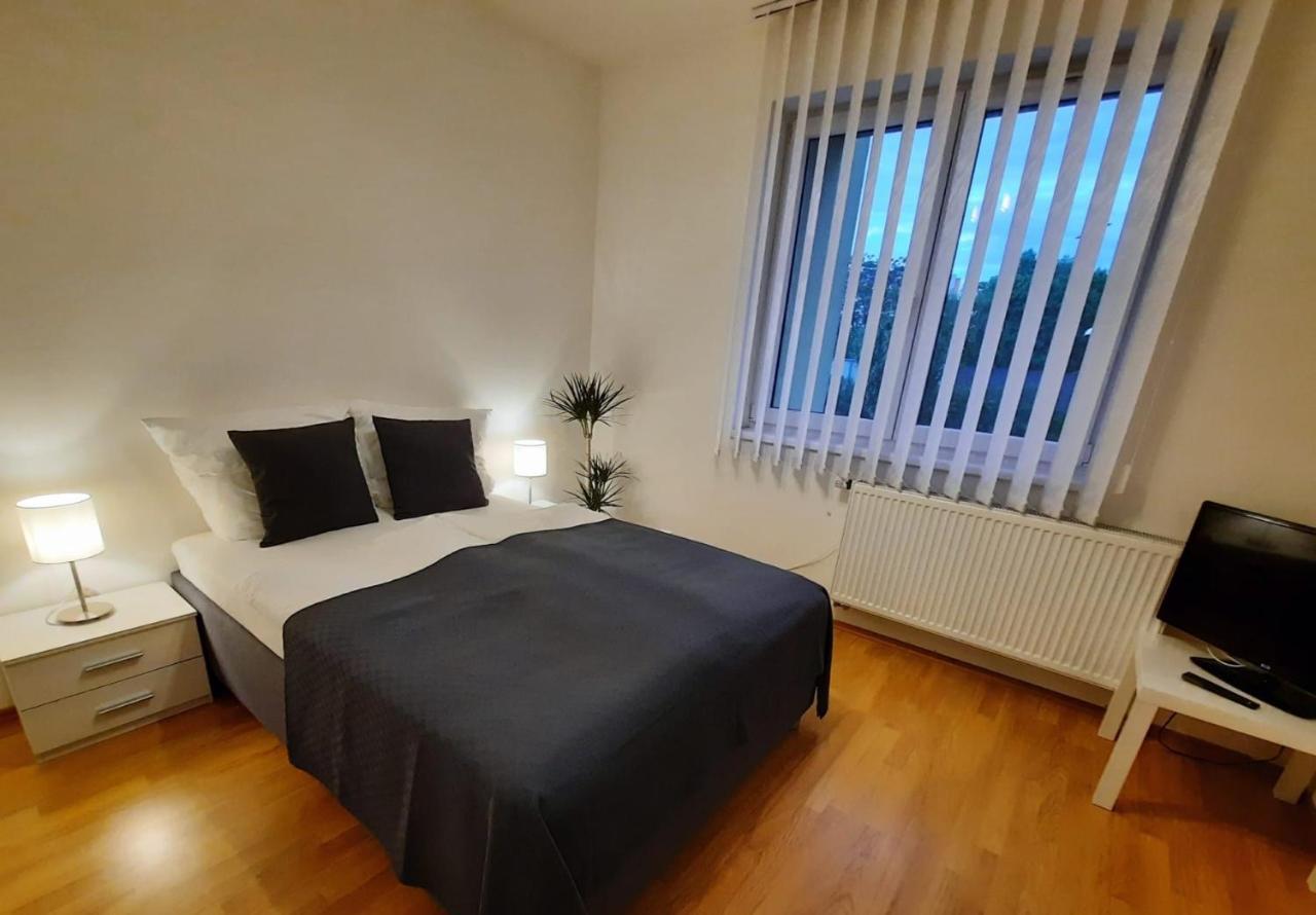 Apartment Prague-2 Rooms Free Parking Bagian luar foto