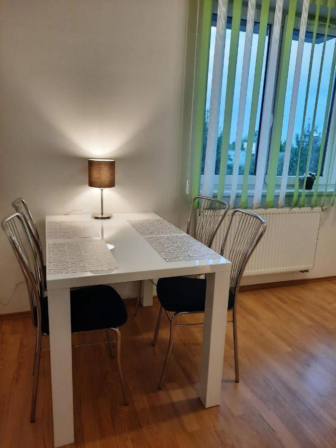 Apartment Prague-2 Rooms Free Parking Bagian luar foto